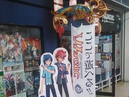 カードショップの画像