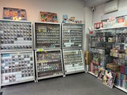 カードショップの画像