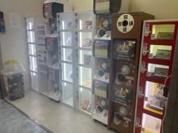 カードショップの画像