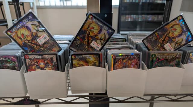 トレーディングカード専門店 黒猫亭の特徴