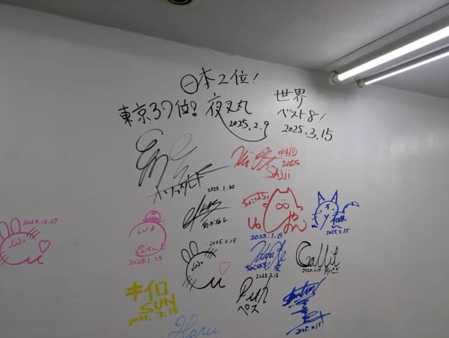 トレカマーケットオンリーワン新宿東南口店TAX FREE(オリワン)の特徴