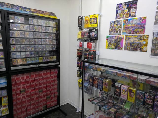 トレカマーケットオンリーワン新宿東南口店TAX FREE(オリワン)の特徴