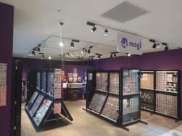 カードショップの画像