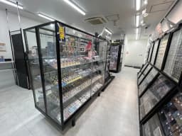 カードショップの画像