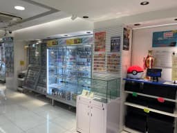 カードショップの画像