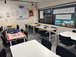 カードショップの画像