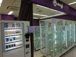 カードショップの画像