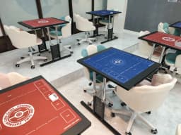 カードショップの画像