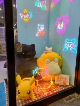 カードショップの画像