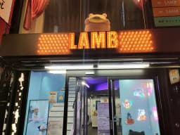 カードショップの画像