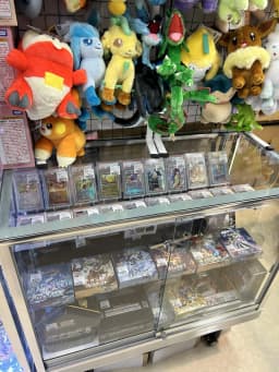 カードショップの画像