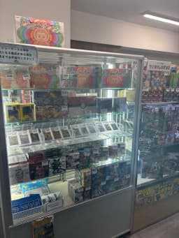 カードショップの画像