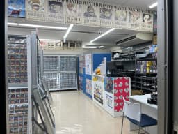 カードショップの画像